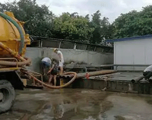 源汇抽化粪池自动清理的方法